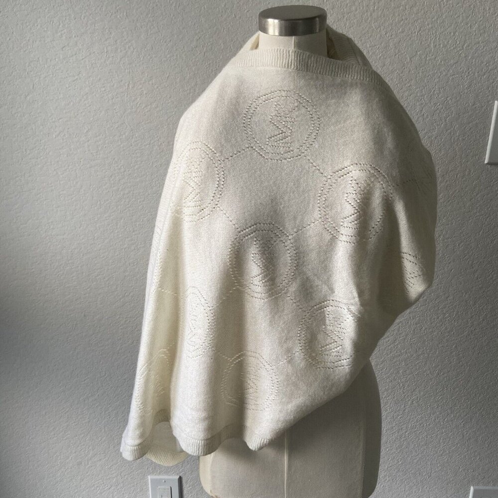 Michael Kors Cream Logo Patterned Infinity Scarf.